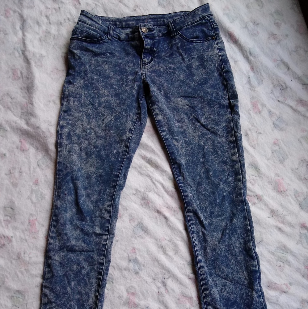Acid wash blue stretchy jeans